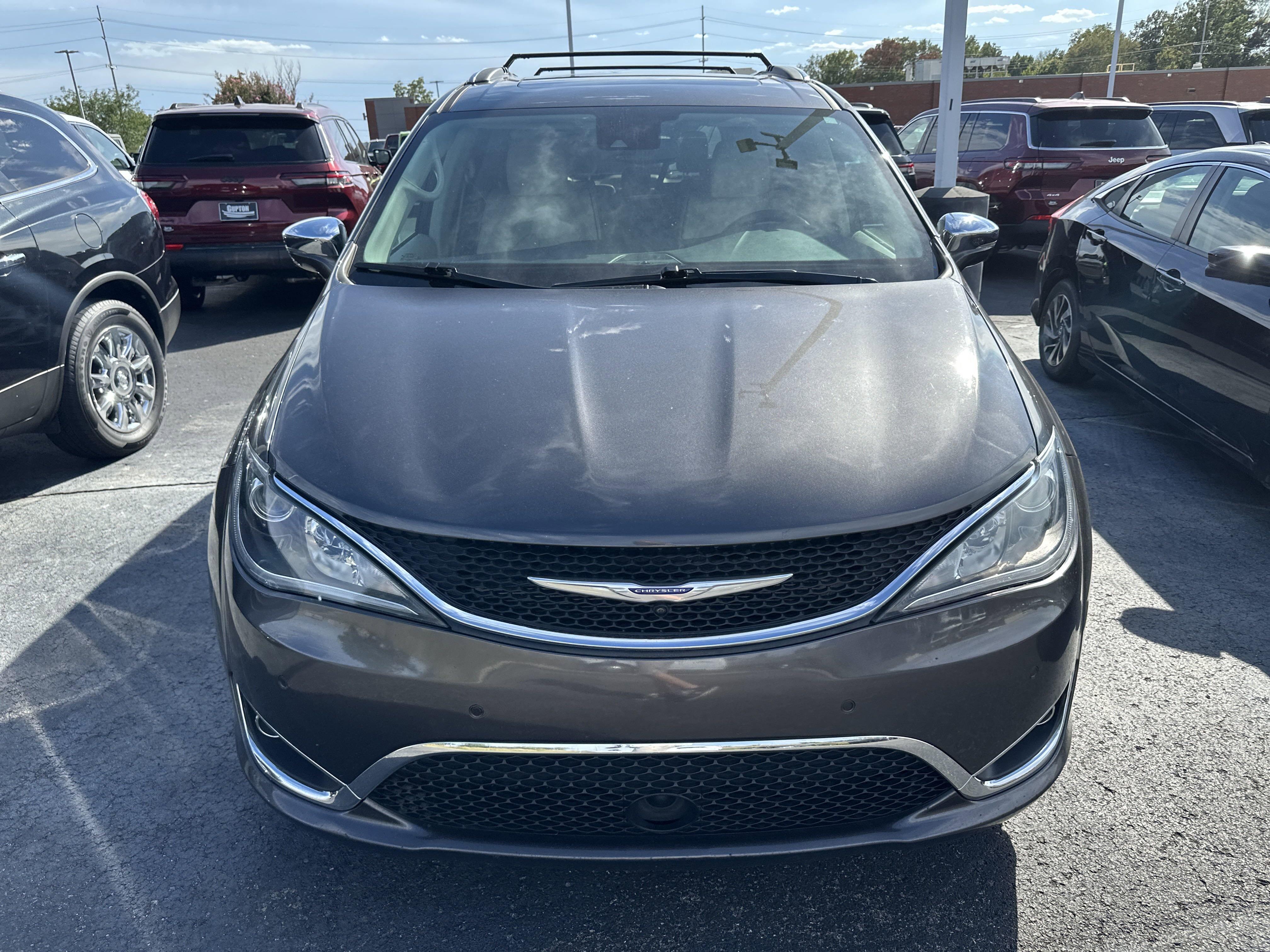 Used 2020 Chrysler Pacifica Limited with VIN 2C4RC1GG4LR250598 for sale in Springfield, TN