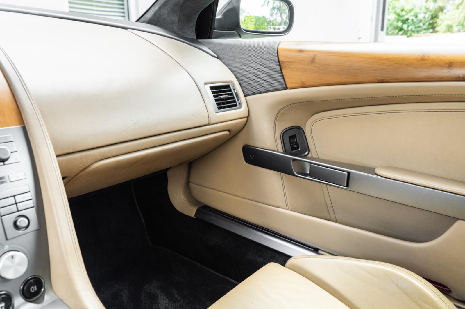 Used 2006 Aston Martin DB9 2dr Volante Auto