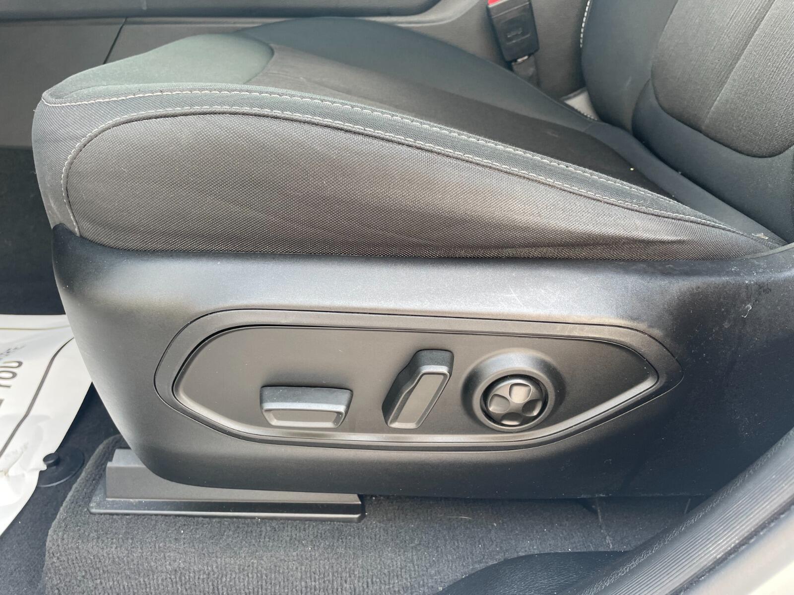 2023 Jeep Grand Cherokee L Laredo - Photo 16