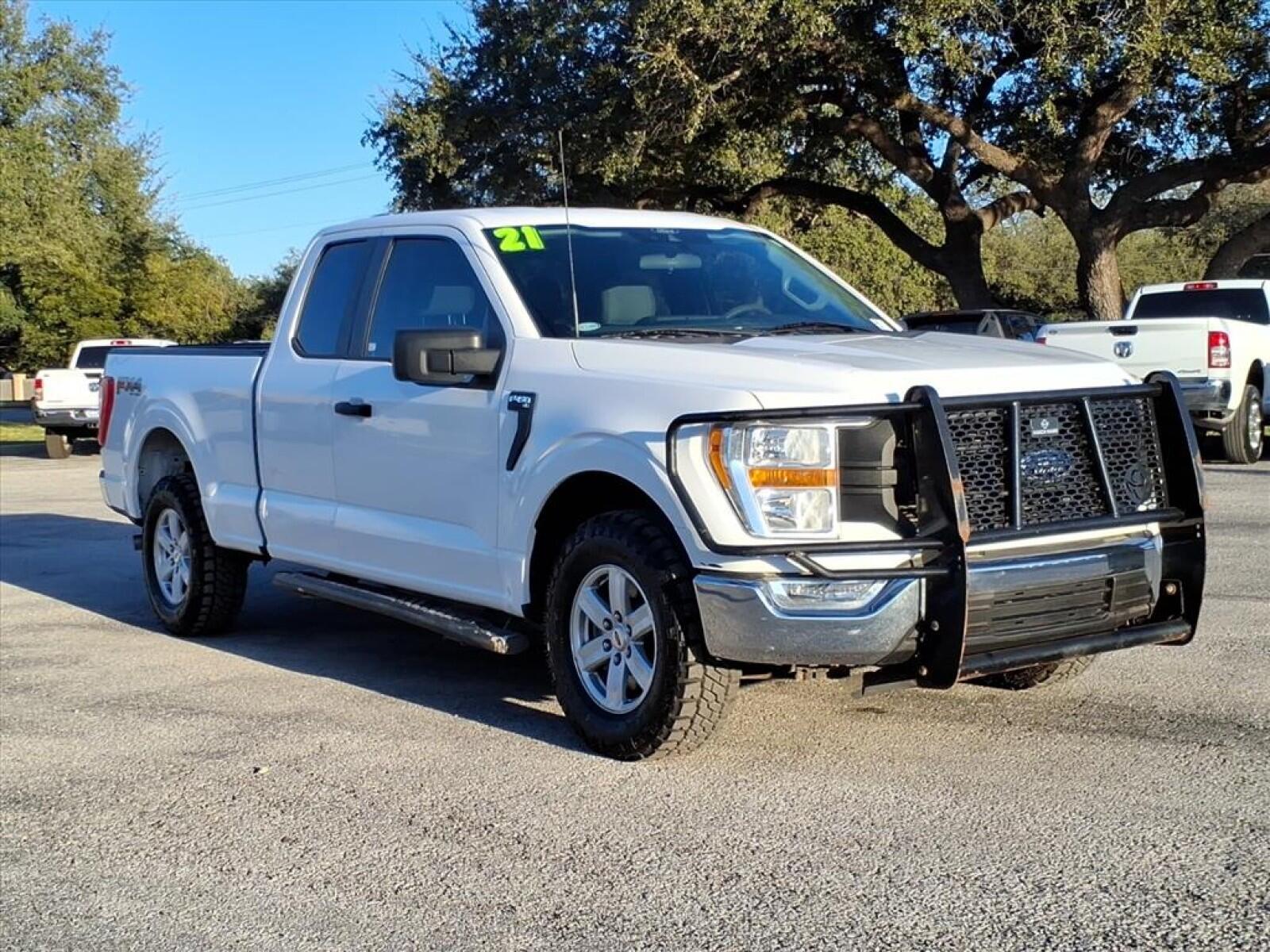 2021 Ford F-150 XL's photo