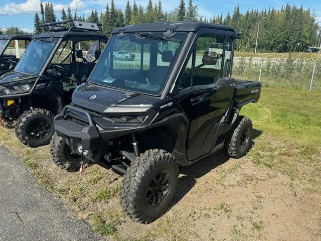 2026 Can-Am DEF XT CAB HD11 1025