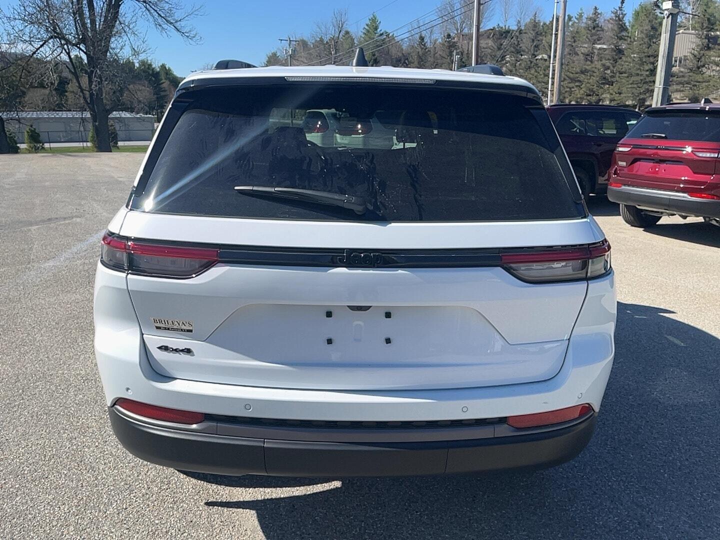 View vehicle photo 5