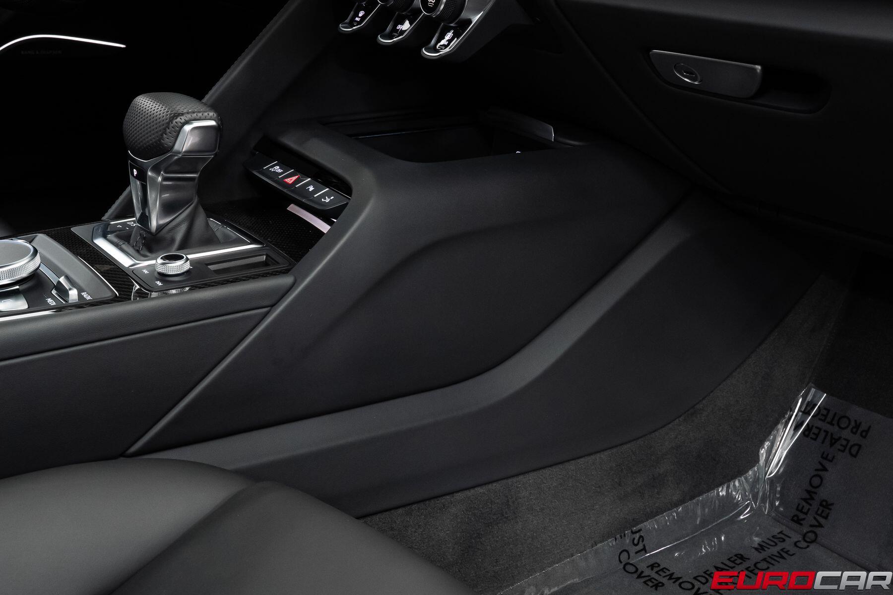 2022 Audi R8 V10 PERFORMANCE RWD * CARBON INTERIOR TRIM*Image 36