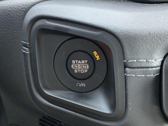 2025 Jeep Wrangler 4-Door Sahara - Photo 29