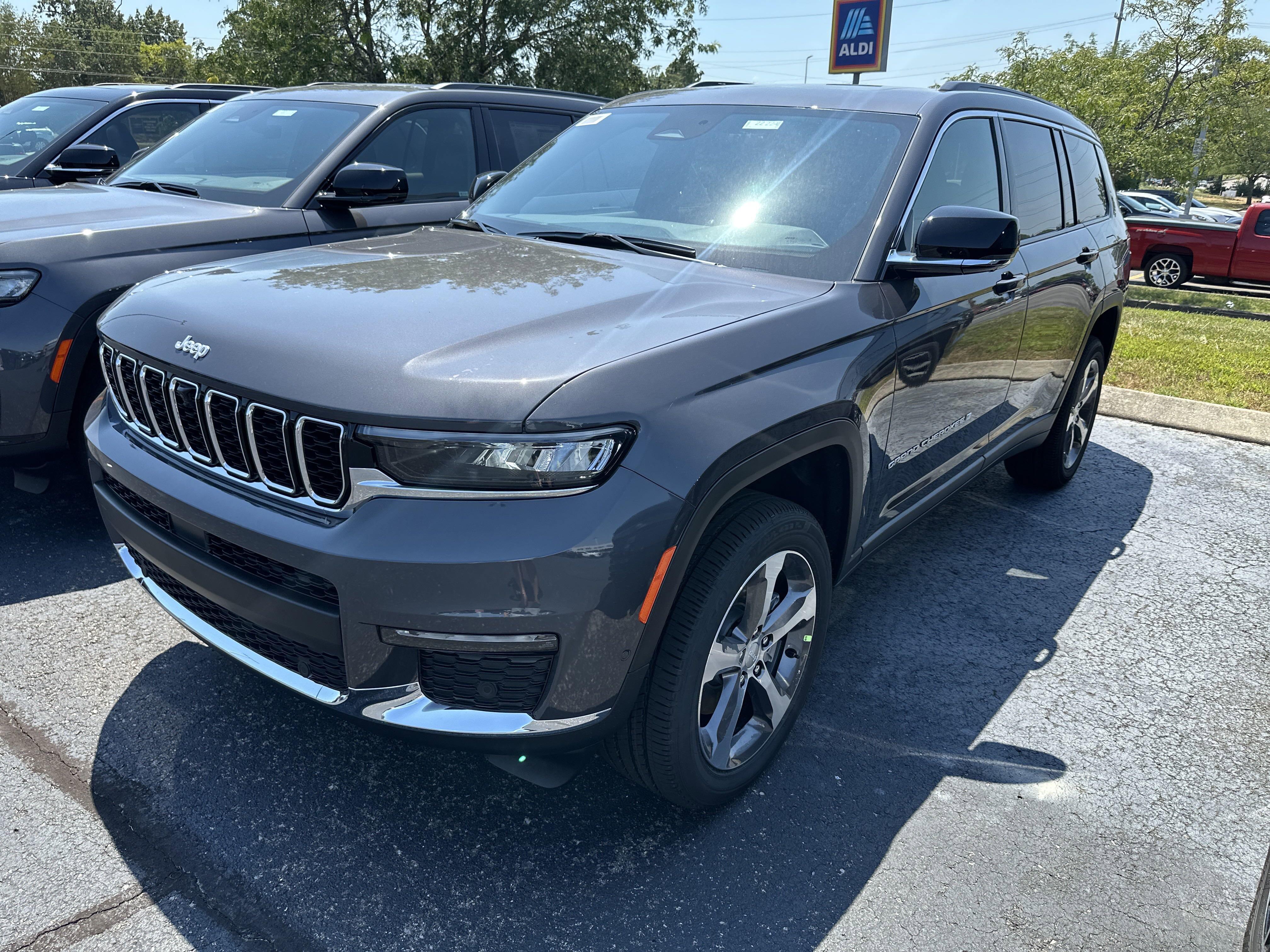 2025 Jeep Grand Cherokee L Limited's photo