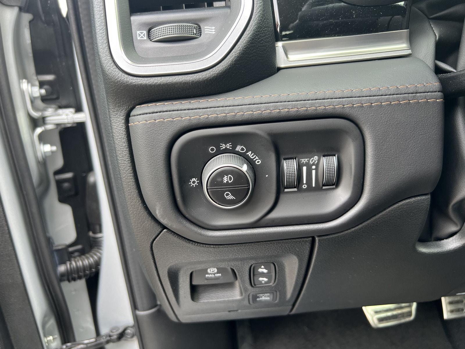 2026 RAM 1500 Tungsten - Photo 15