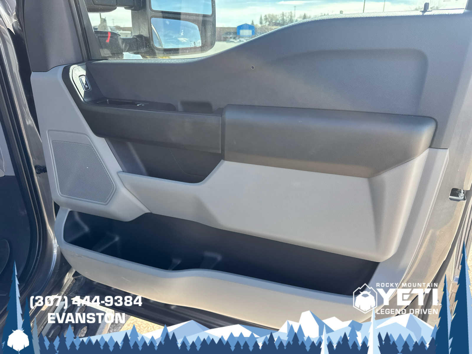 2023 Ford F-350 Super Duty Chassis Cab XL - Photo 13
