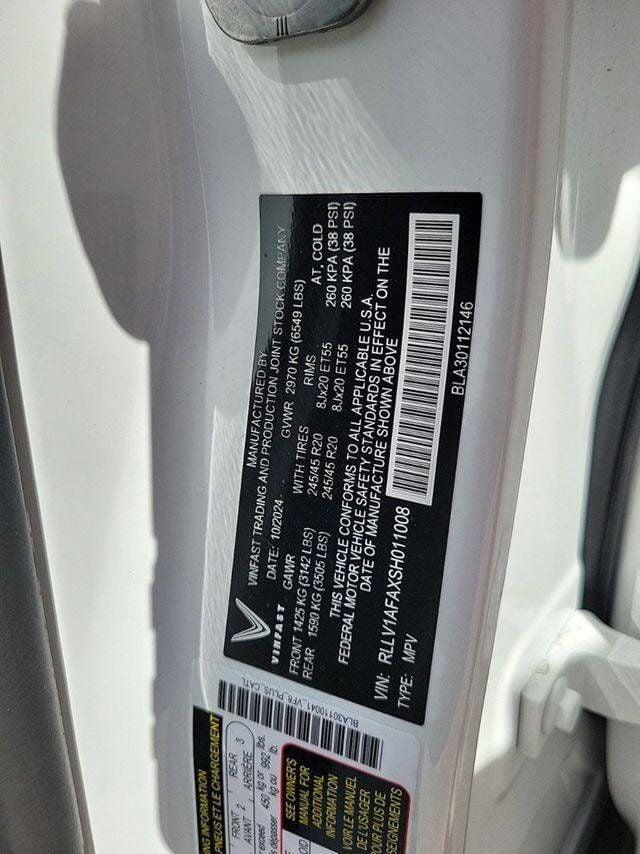 2025 VinFast VF 8 Eco - Photo 26