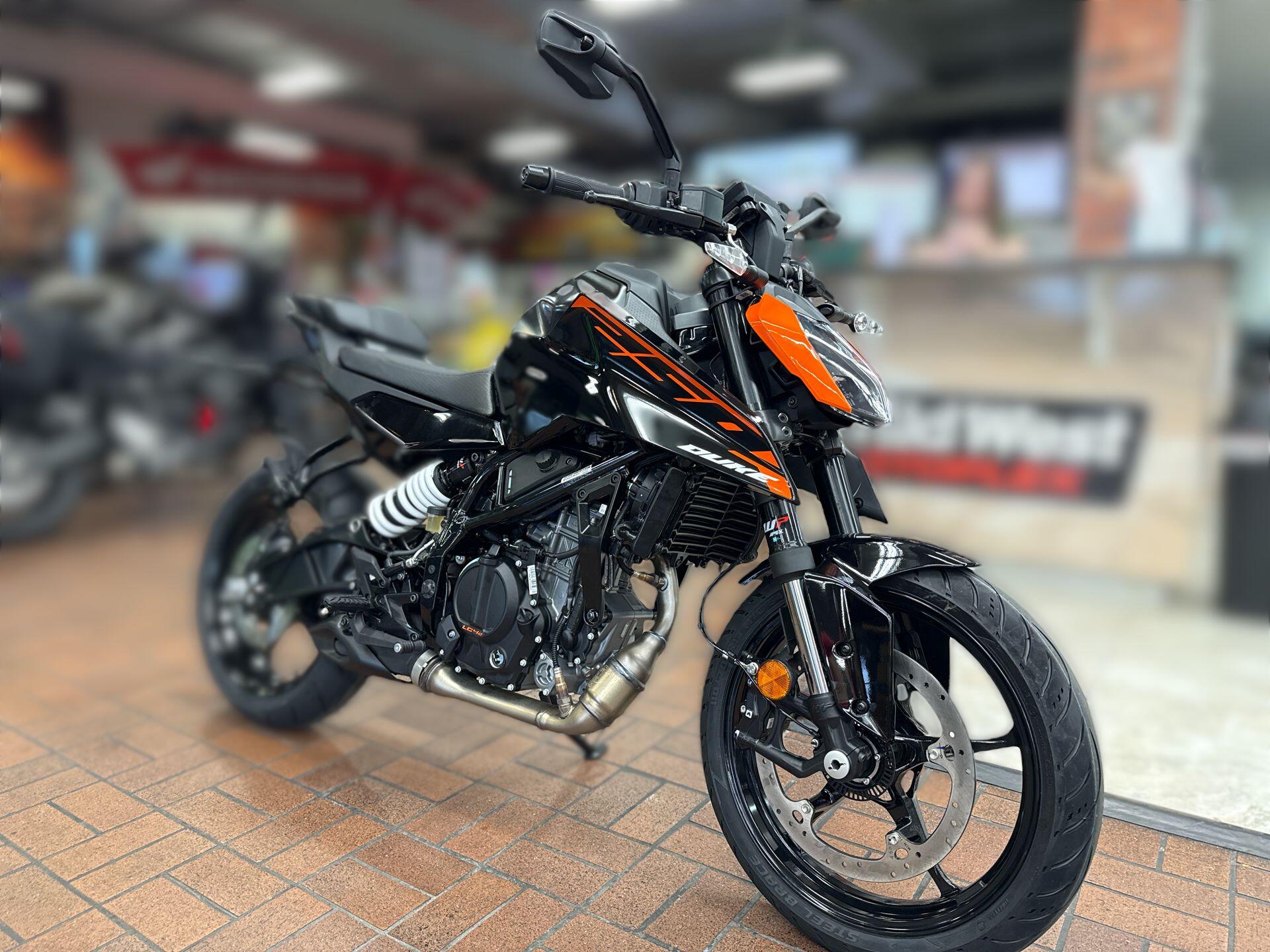 2026 KTM 250 DUKE