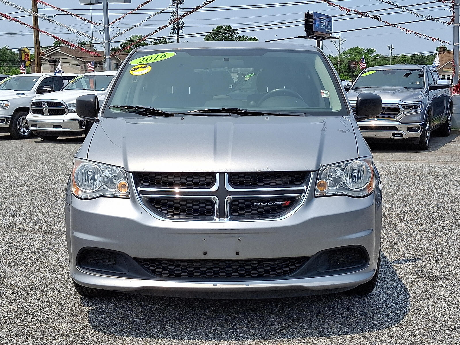 Used 2016 Dodge Grand Caravan SE with VIN 2C4RDGBG5GR277645 for sale in New Castle, DE