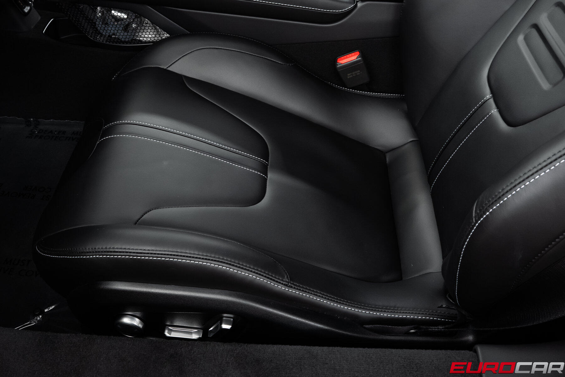 2026 Lotus Emira - Photo 43