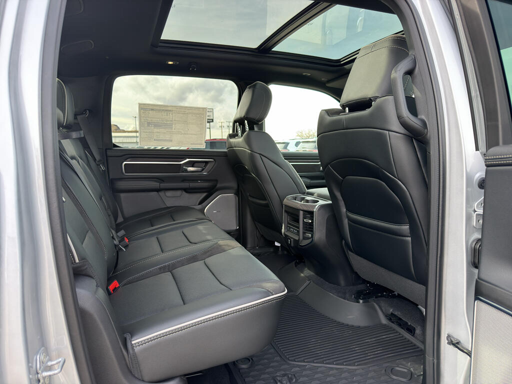 2026 RAM 1500 Laramie - Photo 23