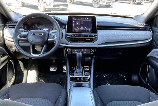 2025 Jeep Compass Sport - Photo 15