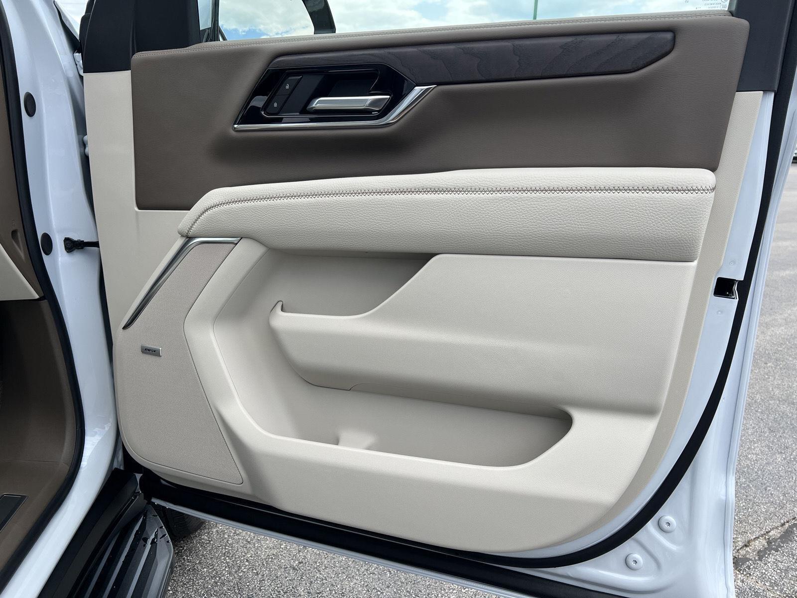 2026 GMC Yukon Denali - Photo 16