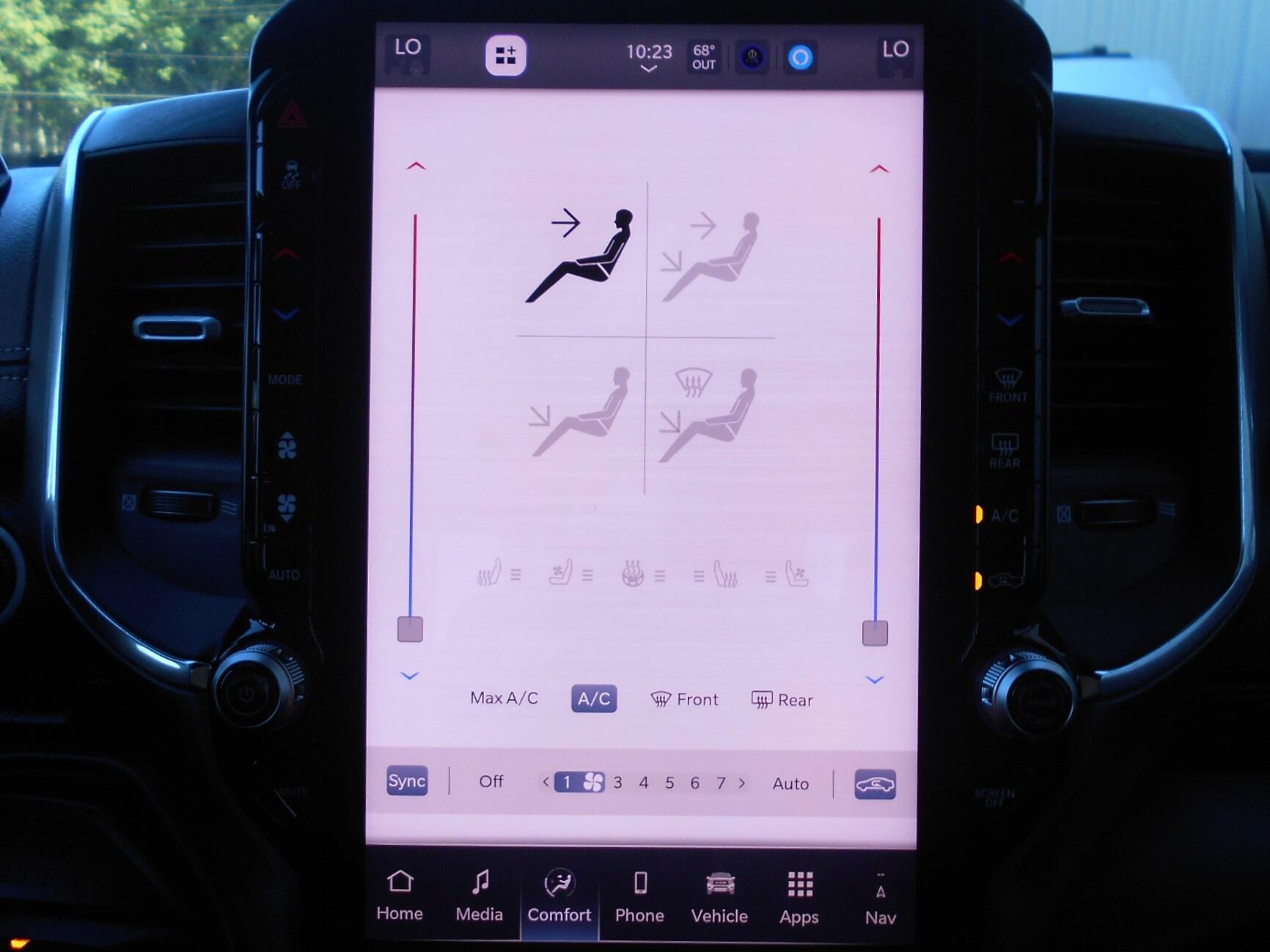 2026 RAM 2500 Laramie - Photo 36