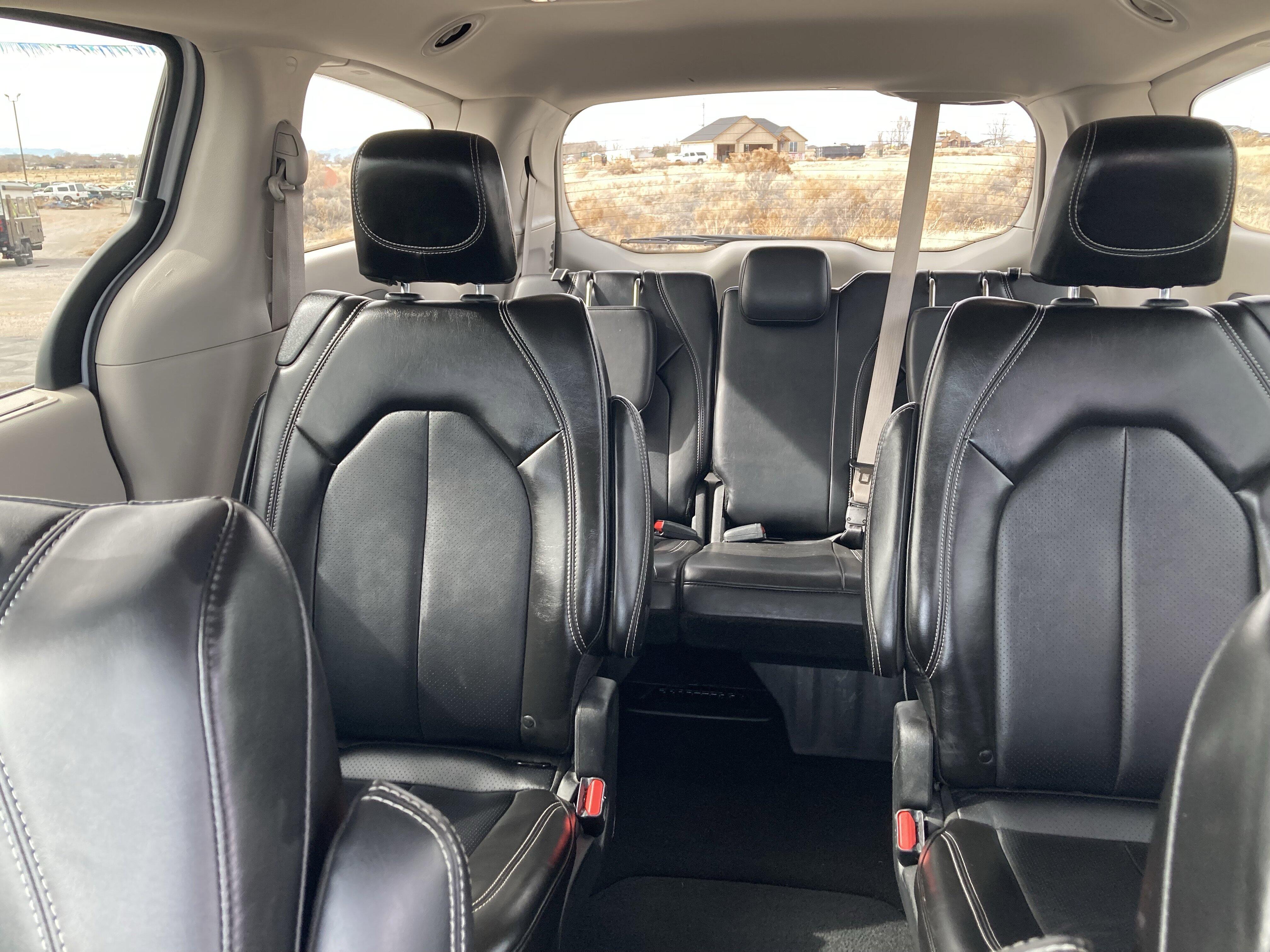 2024 Chrysler Pacifica Touring L - Photo 14