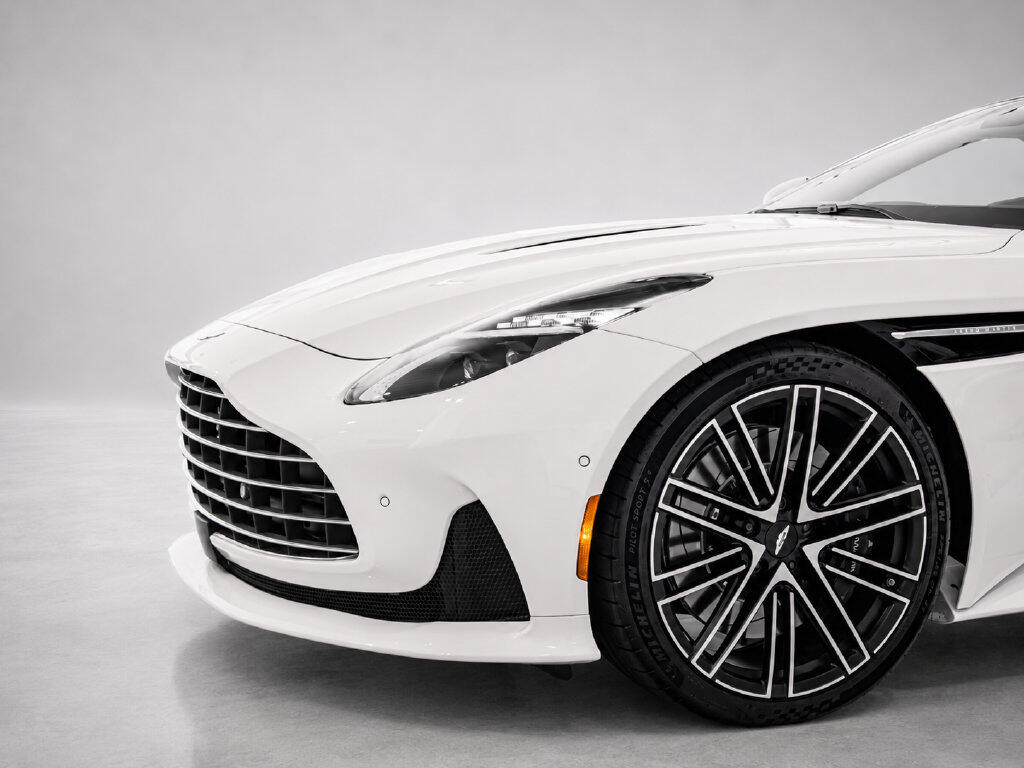 2026 Aston Martin DB12 Base - Photo 8
