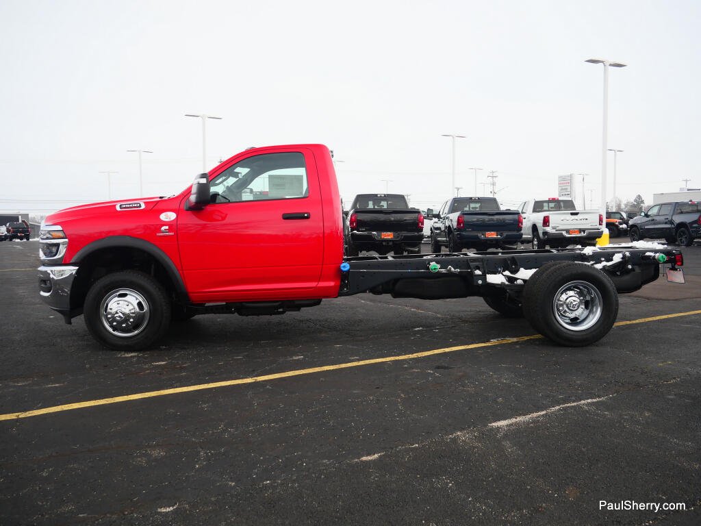 2026 RAM 3500 Chassis Tradesman - Photo 8