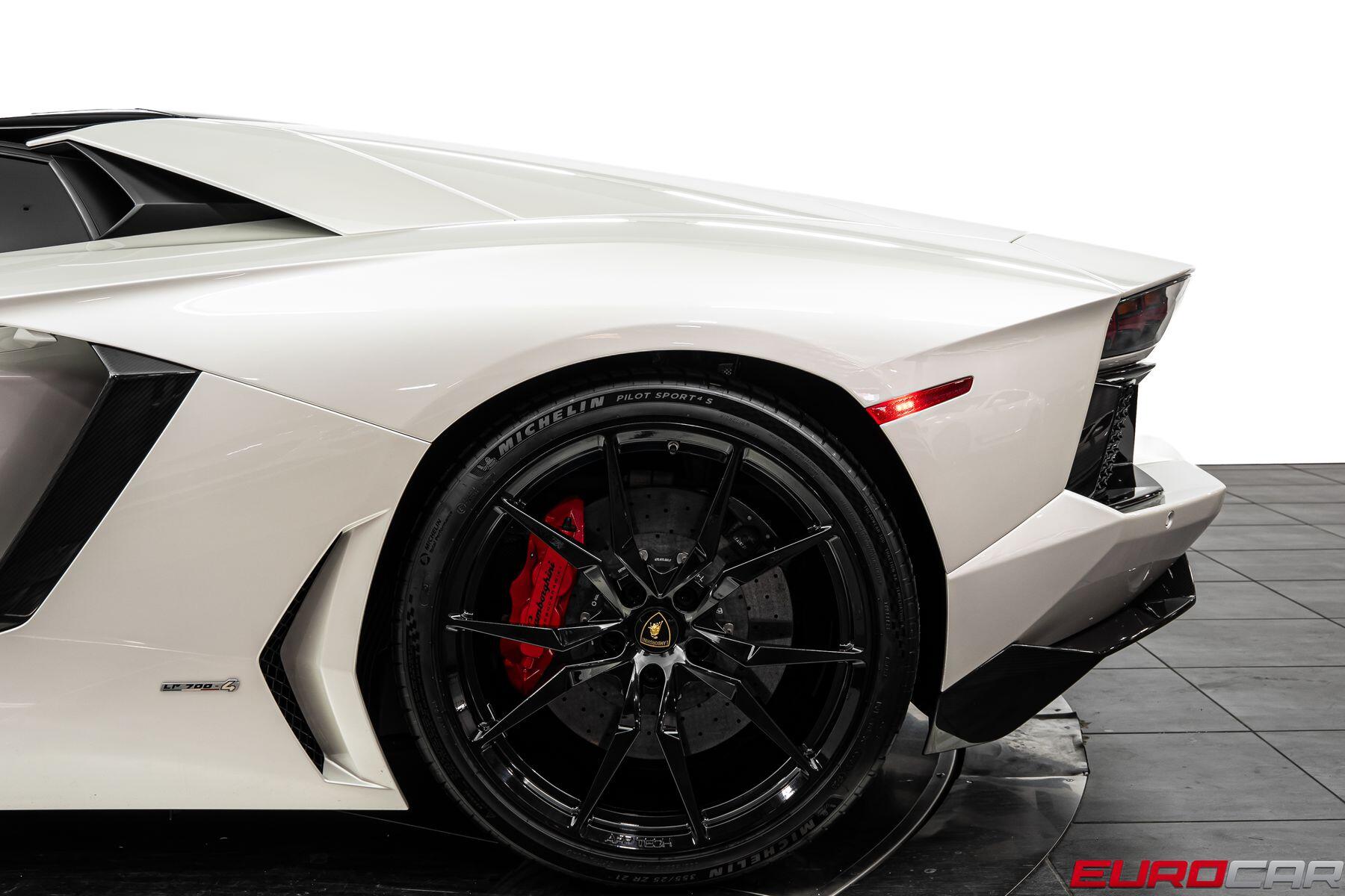 2015 Lamborghini Aventador Roadster LP 700 - 4 *HUGE CARBON OPTIONS * FRONT LIFT*Image 22
