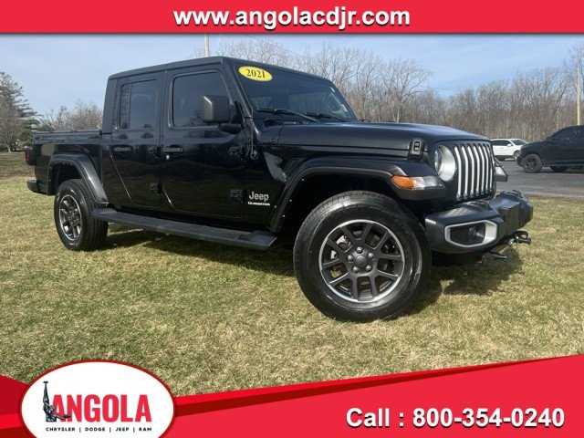 Used 2021 Jeep Gladiator Overland with VIN 1C6HJTFG1ML607817 for sale in Angola, IN