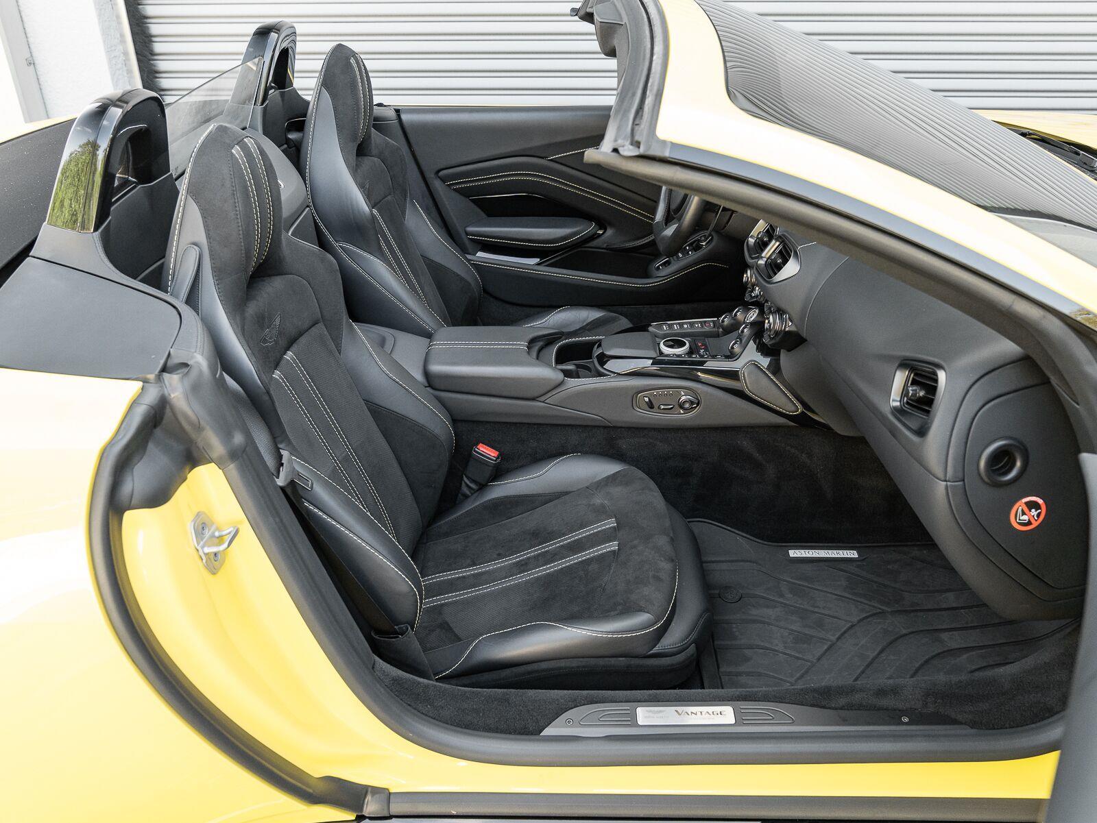 Used 2023 Aston Martin Vantage 