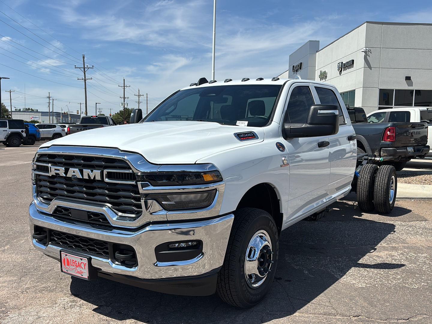 2026 RAM 3500 Chassis 3500 Tradesman Crew Cab Chassis 4x4 60' Ca