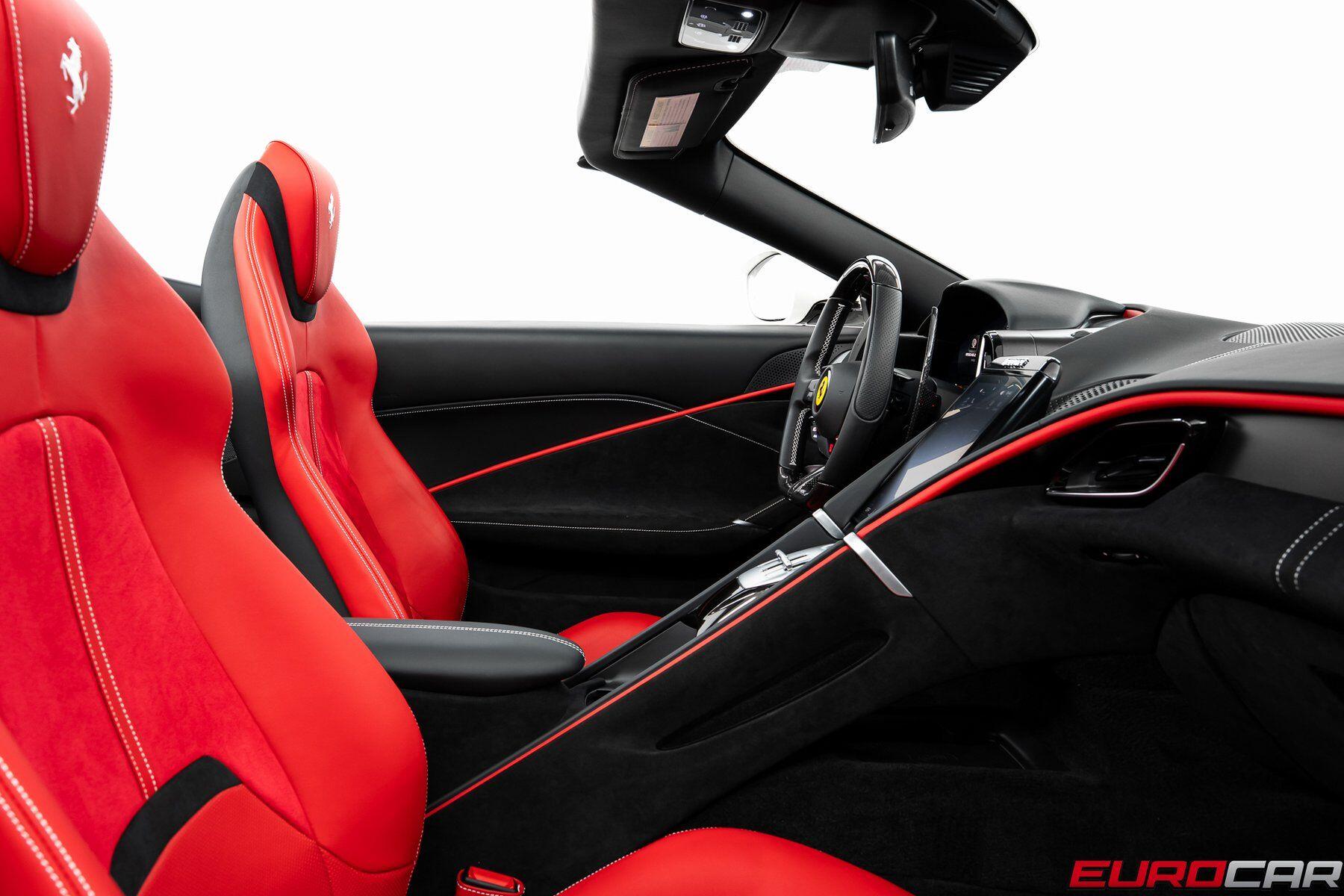 2025 Ferrari Roma Base - Photo 36