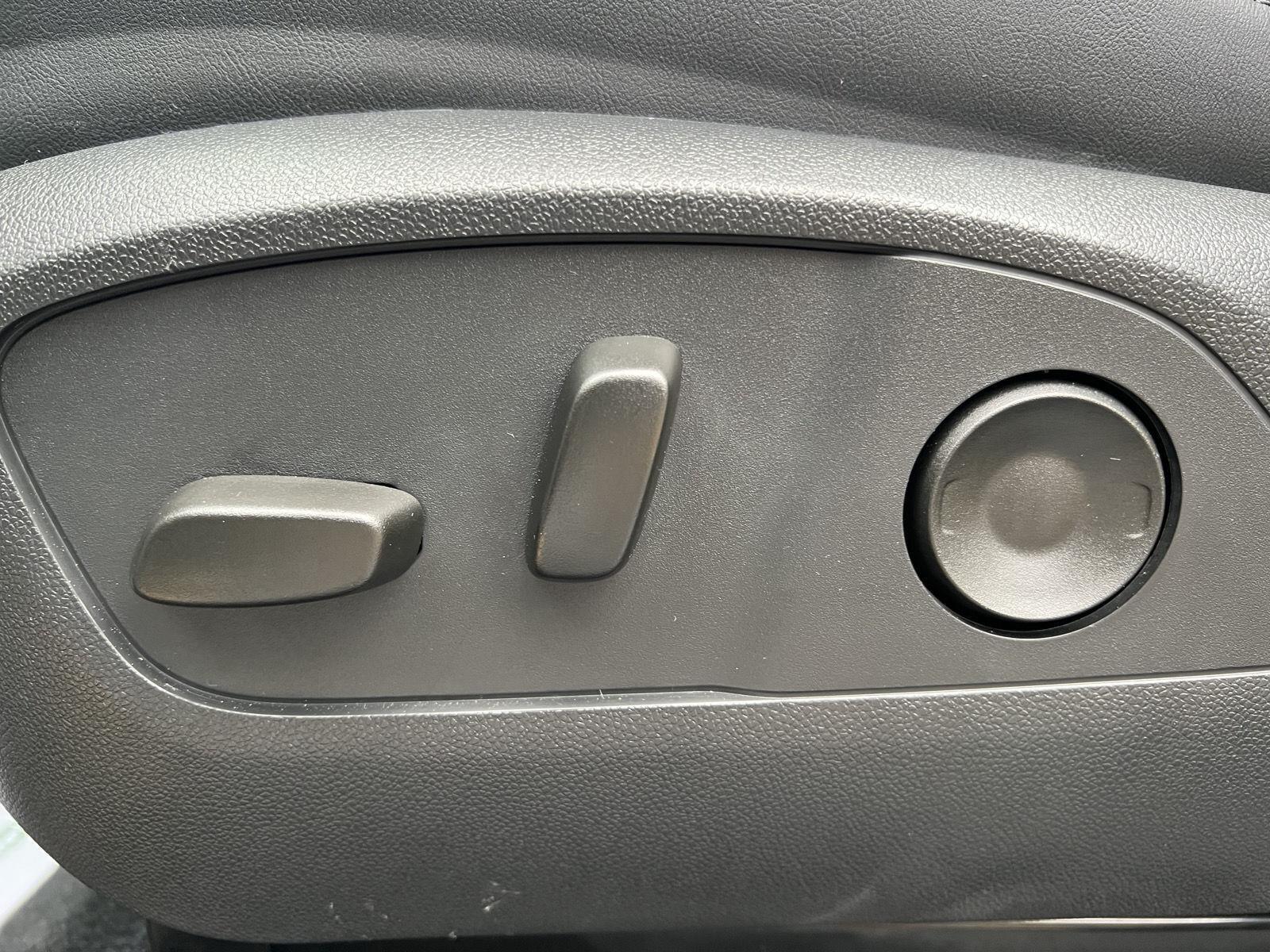 2026 GMC Acadia AT4 - Photo 24