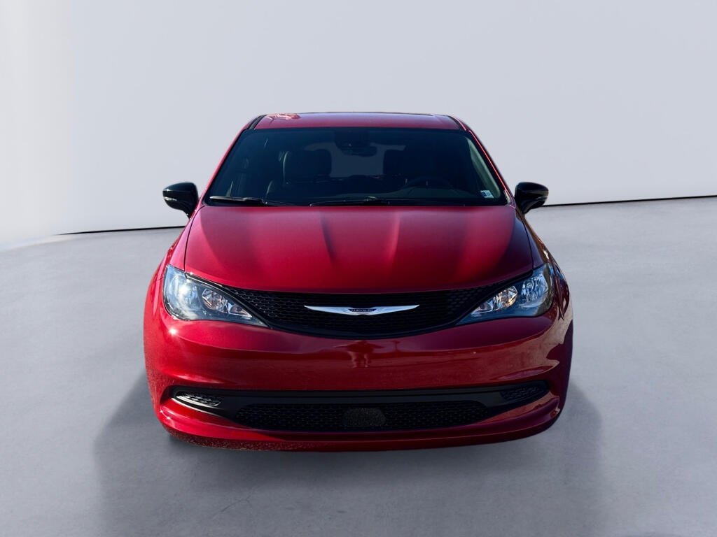 2026 Chrysler Voyager LX - Photo 8