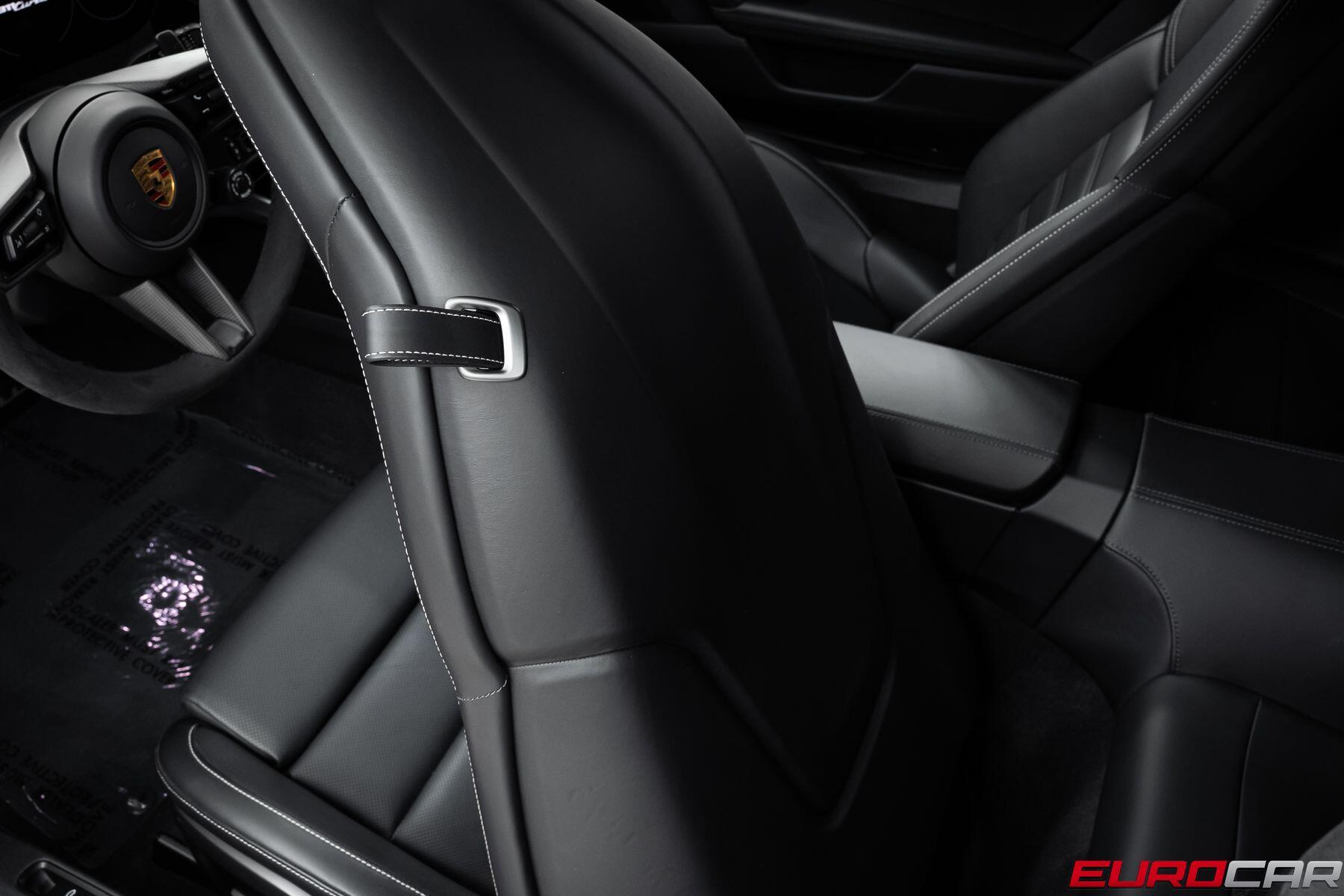 2024 Porsche 911 Turbo *POWER SPORT SEATS * CARBON FIBER ROOF*Image 40