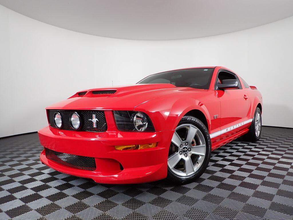 Used 2006 Ford Mustang GT Deluxe with VIN 1ZVFT82H365194776 for sale in Rockbridge, OH