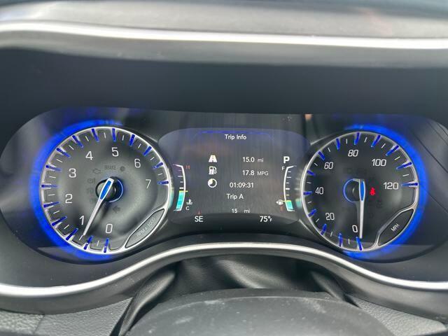 2025 Chrysler Pacifica Select - Photo 21