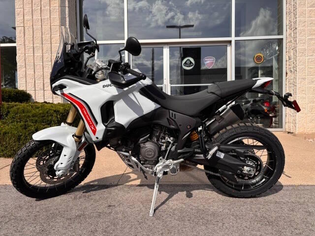 2027 Ducati Desert X V2