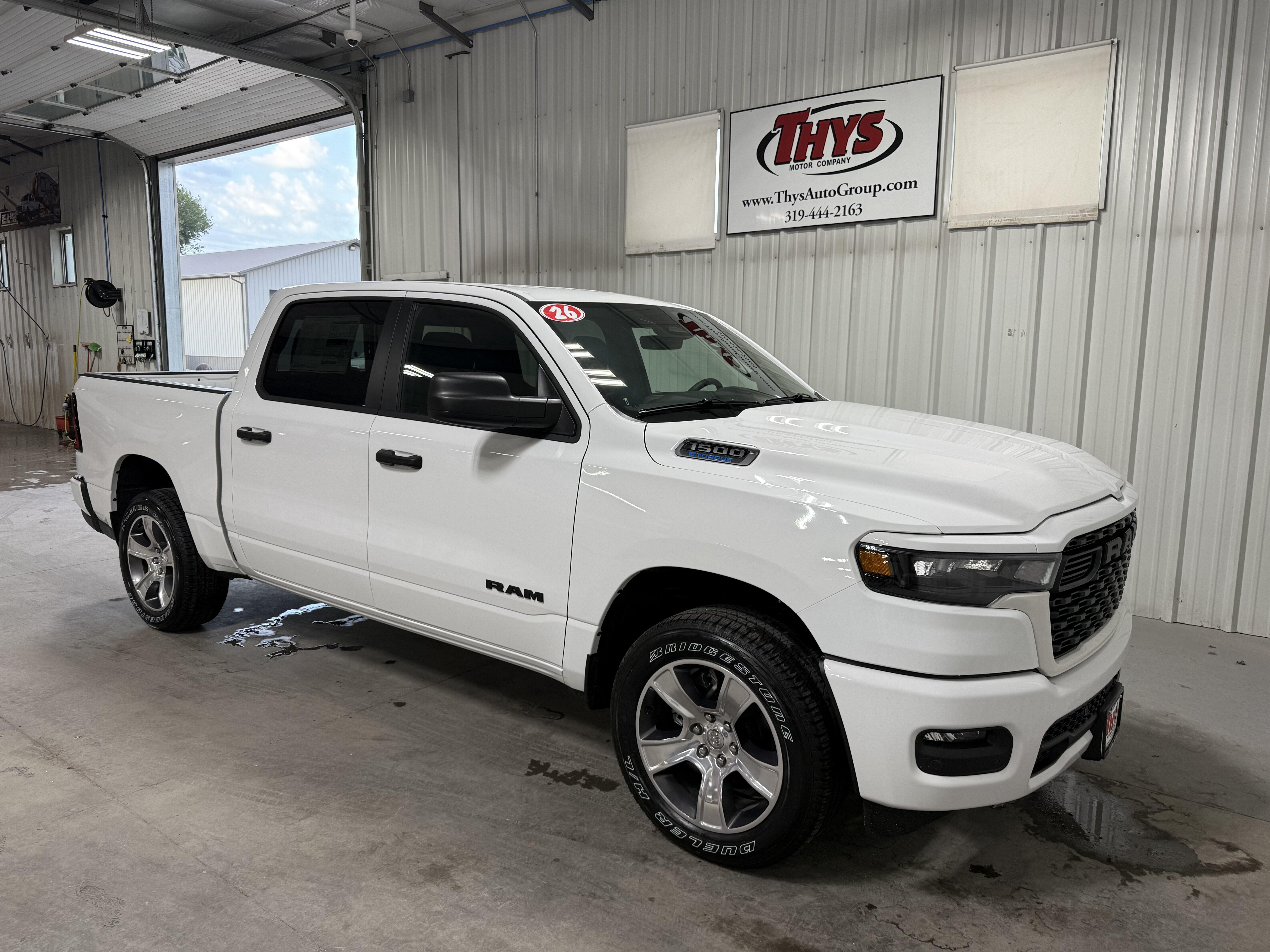 2026 RAM 1500 1500 Express Crew Cab 4x4 5'7' Box