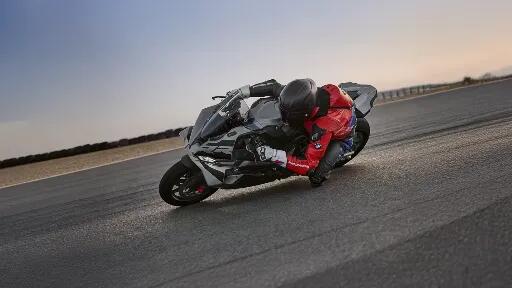 2026 BMW S 1000 RR