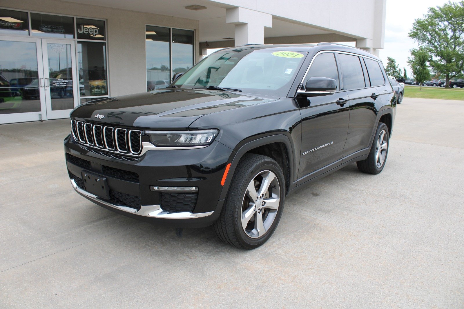 Certified 2021 Jeep Grand Cherokee L Limited with VIN 1C4RJKBG7M8114336 for sale in Highland, IL