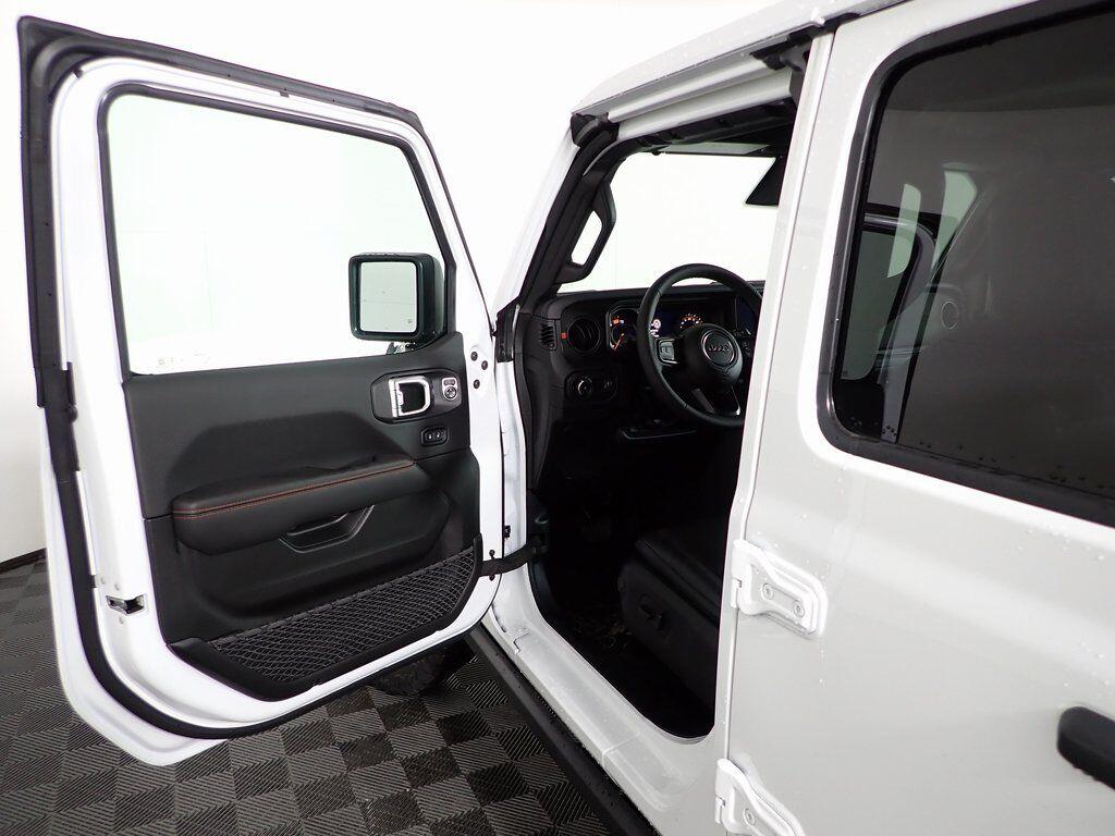2026 Jeep Wrangler 4-Door Rubicon - Photo 17