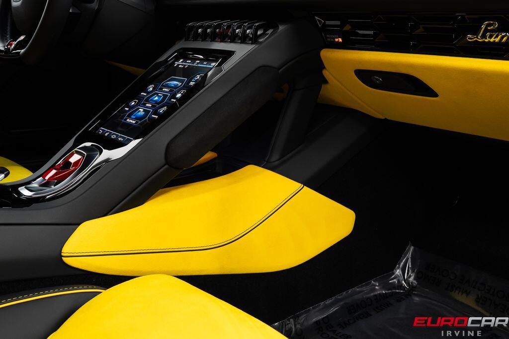 2022 Lamborghini Huracan EVO AWD *FULL ELECTRIC SEATS * FULL MATTE PPF*Image 34