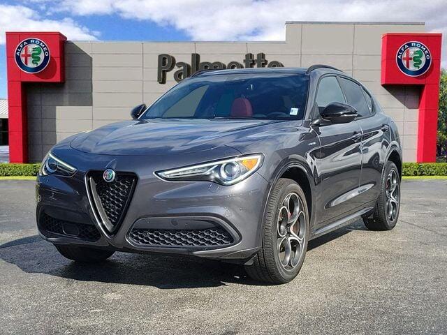 2022 Alfa Romeo Stelvio Ti Veloce's photo