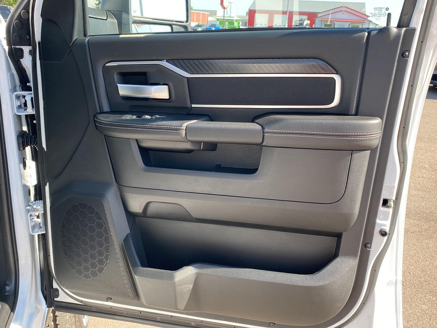 2025 RAM 2500 Big Horn - Photo 28