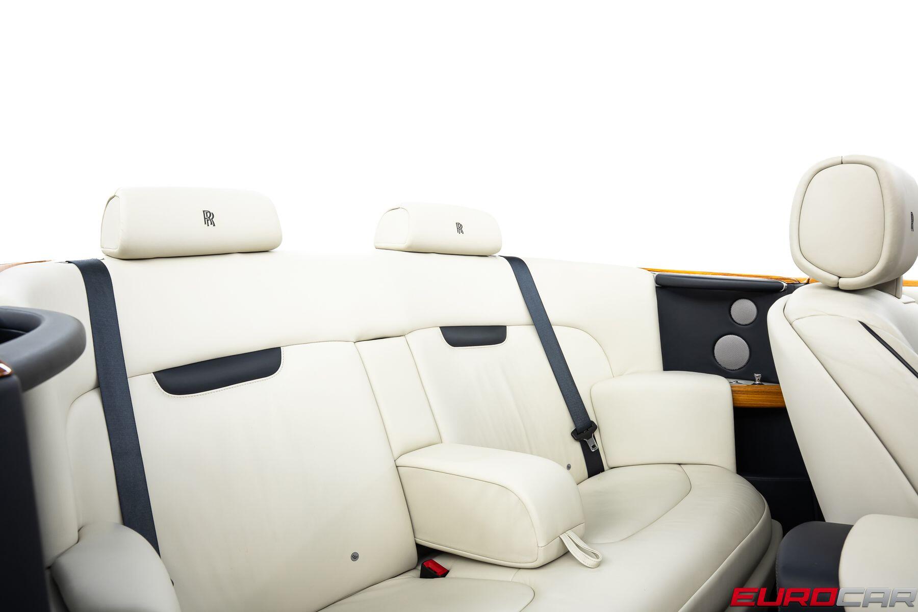 2010 Rolls-Royce Phantom Drophead Coupe *RARE INTERIOR * IMMACULATE CONDITION*Image 39