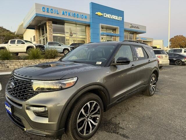 2024 Ford Explorer ST-LINE's photo