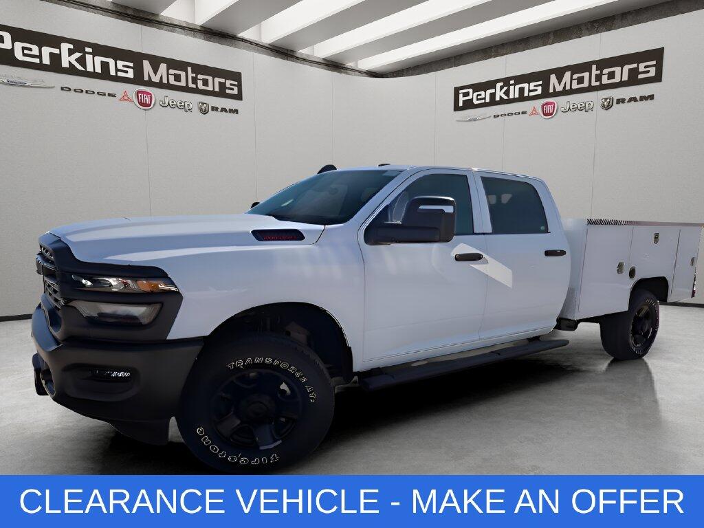 2026 RAM 2500 2500 Tradesman Crew Cab 4x4 8' Box