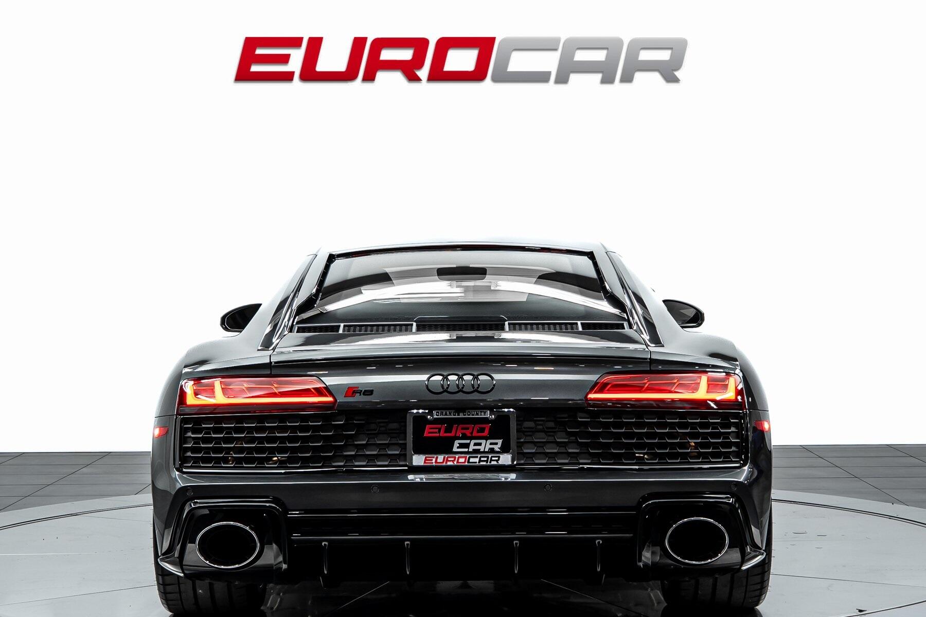 2021 Audi R8 V10 Quattro photo 2