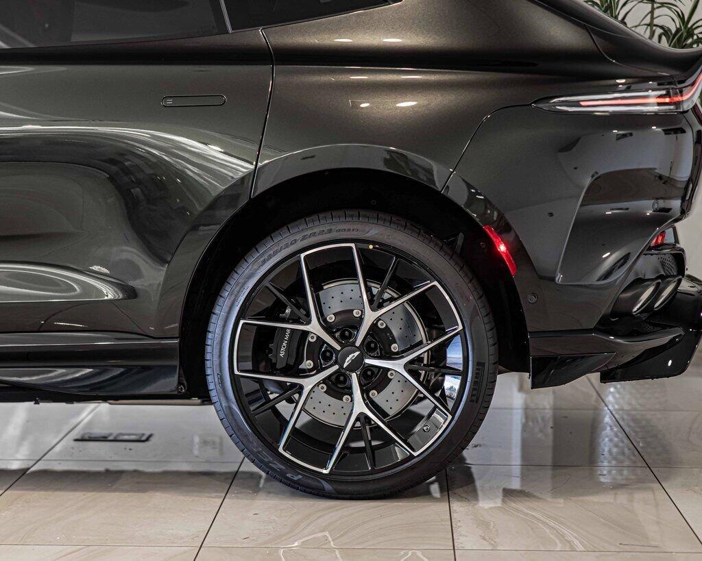 2026 Aston Martin DBX 707 - Photo 7