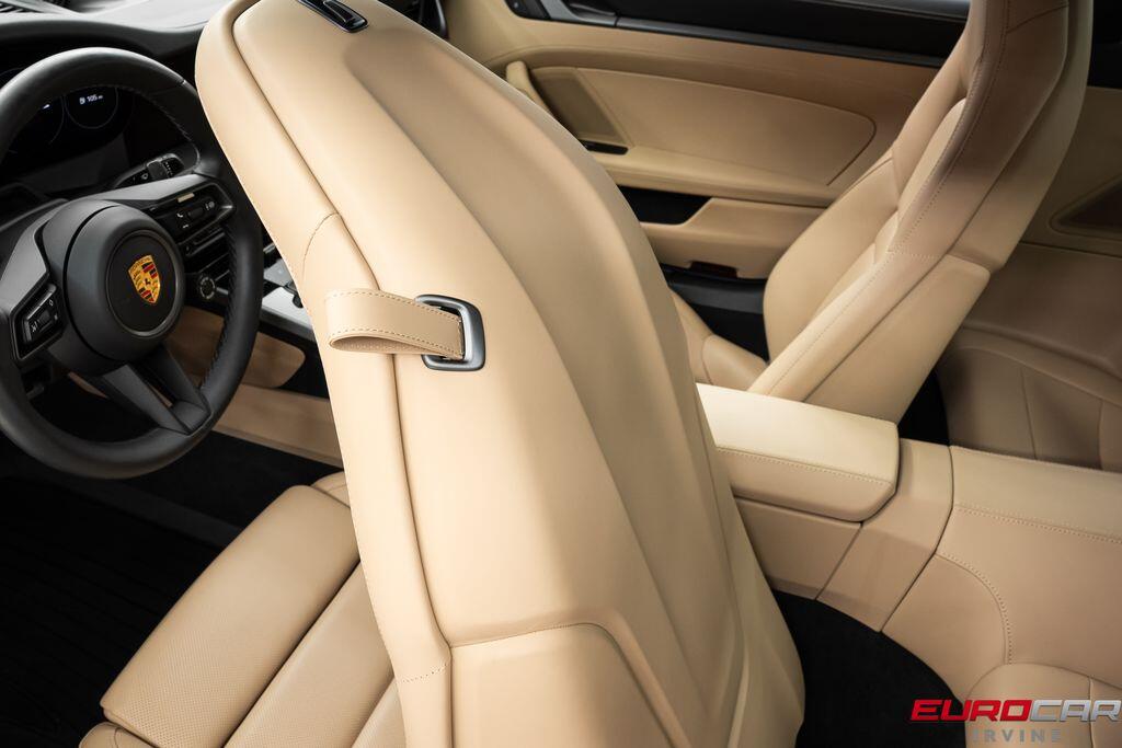 2024 Porsche 911 Carrera S *14-WAY SPORT SEATS*Image 38