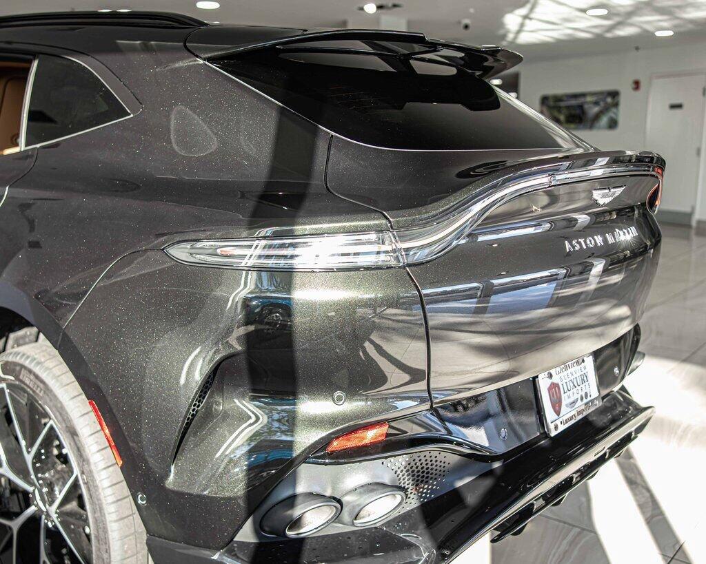 2026 Aston Martin DBX 707 - Photo 14