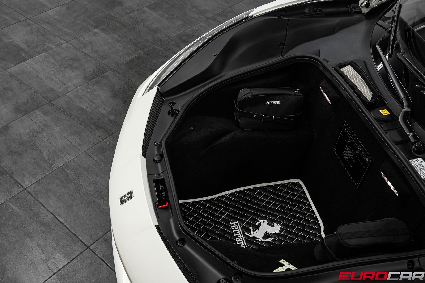 2017 Ferrari 488 GTB *CARBON STEERING WHEEL * IMMACULATE CONDITION*Image 10