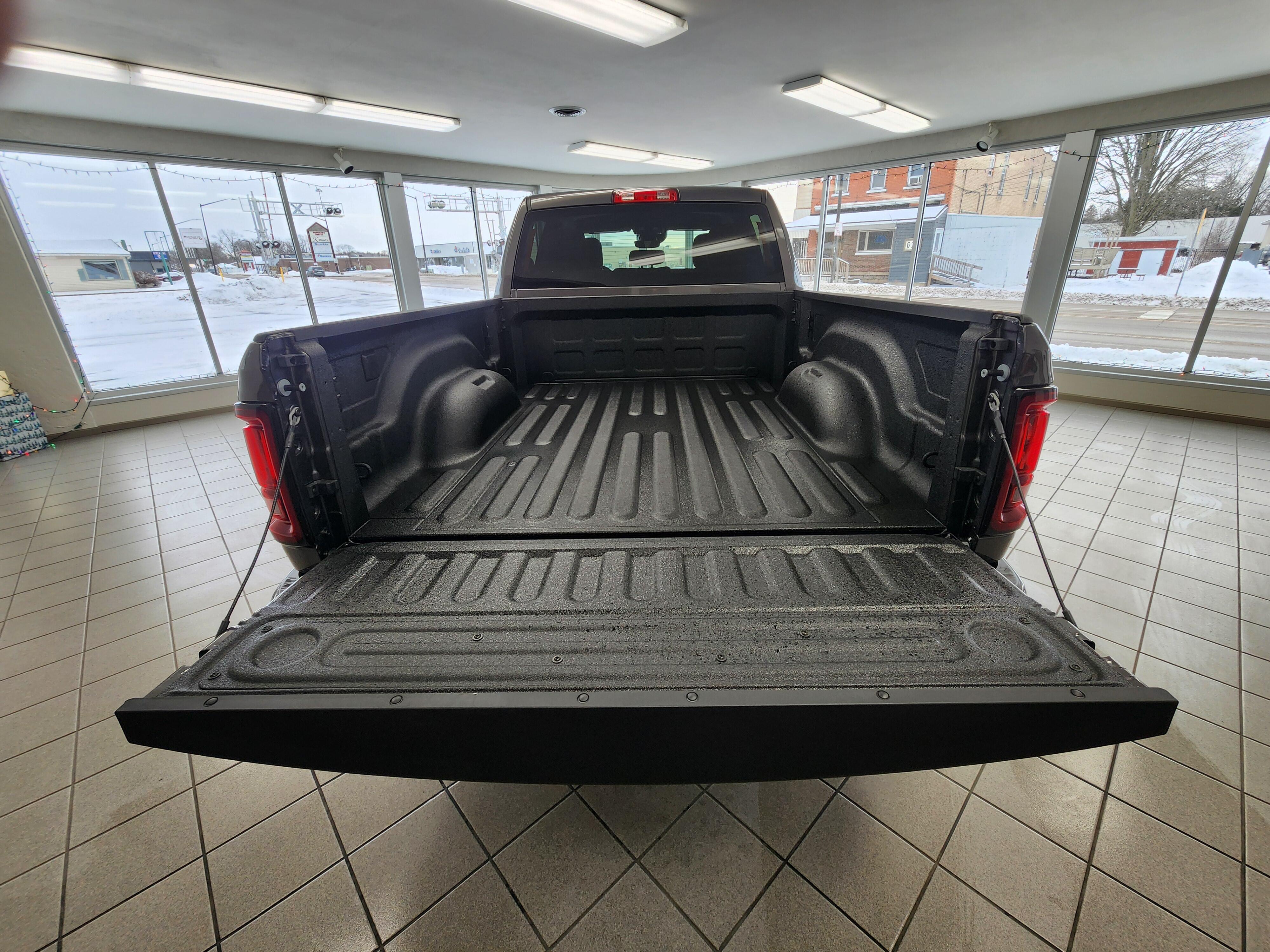 2026 RAM 2500 Big Horn - Photo 6
