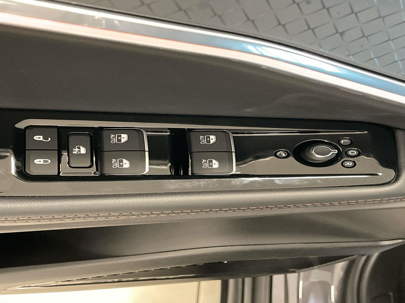 2025 Jeep Wagoneer S Limited - Photo 11